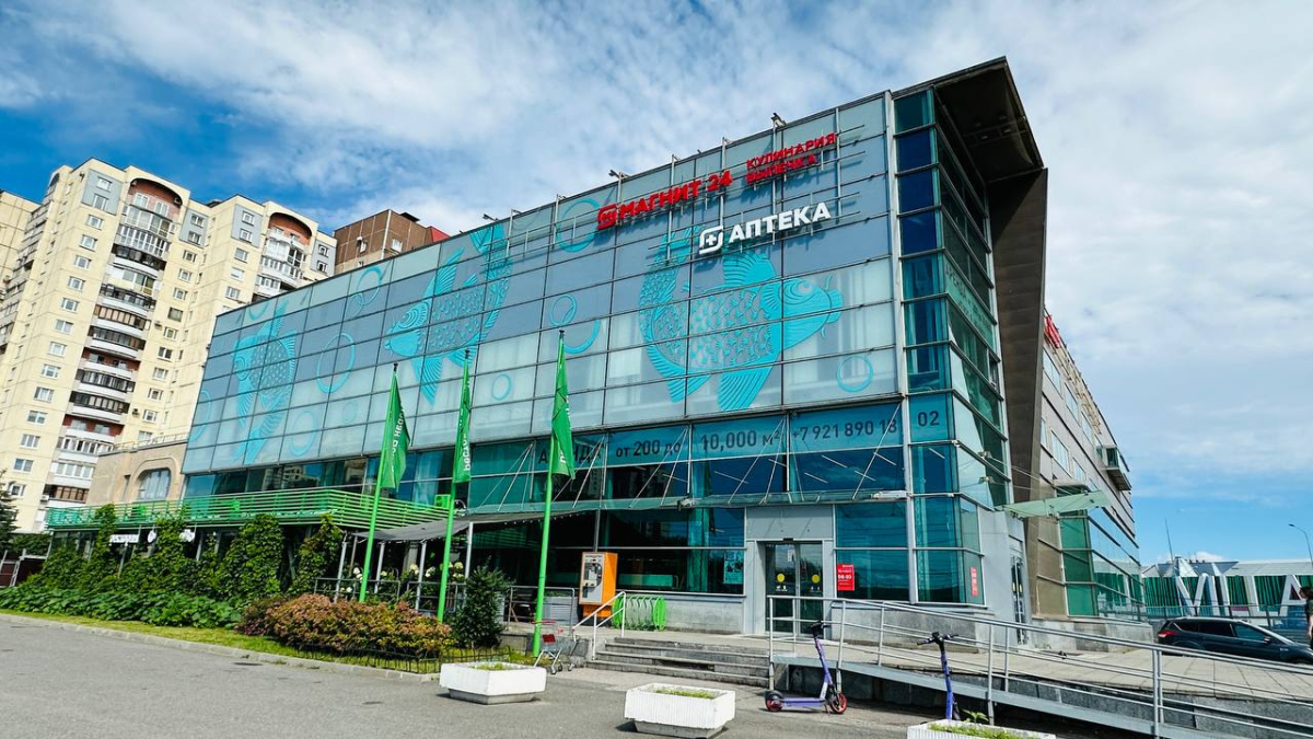 на Савушкина