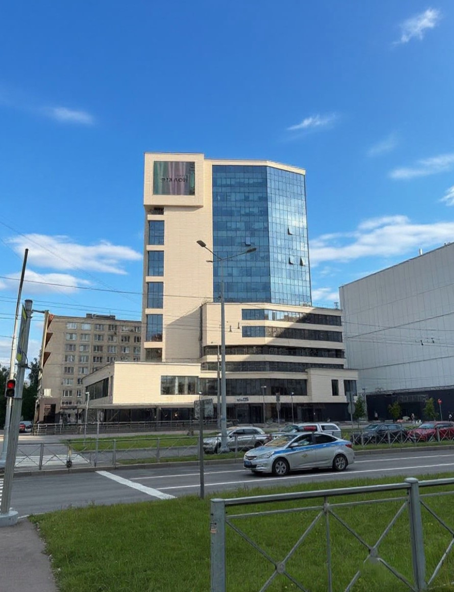 на Богатырском, 3