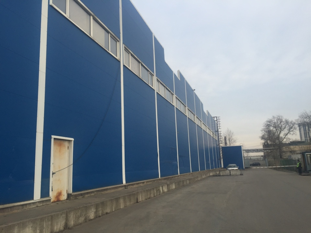 на ул. Салова