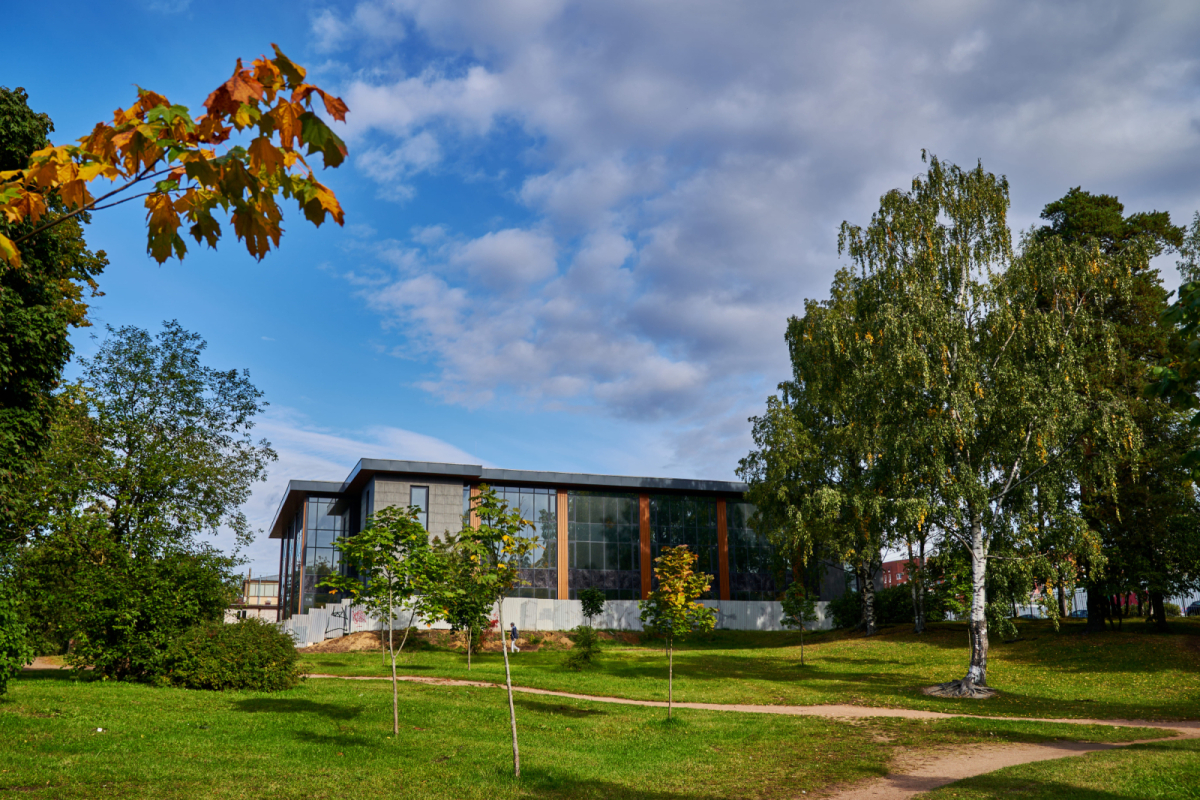 на Выборгском ш., 12