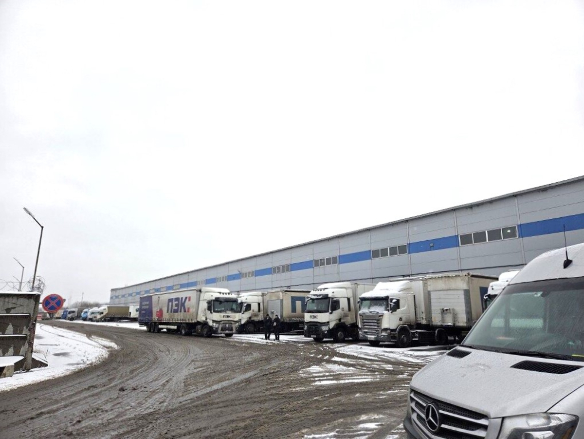 на 1-м Бадаевском проезде