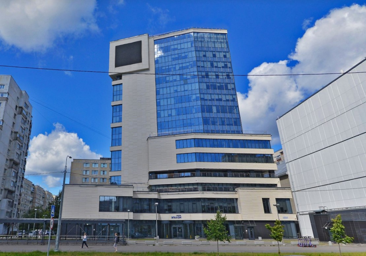 на Богатырском, 3
