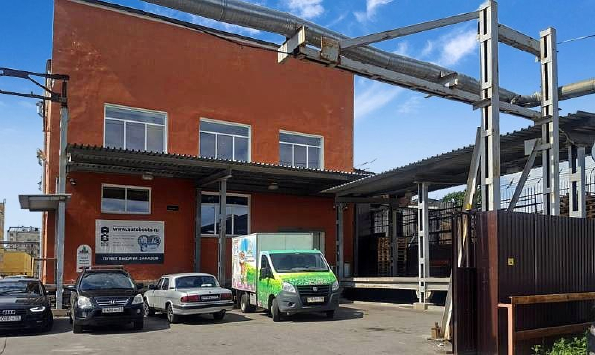 на Заозерной улице