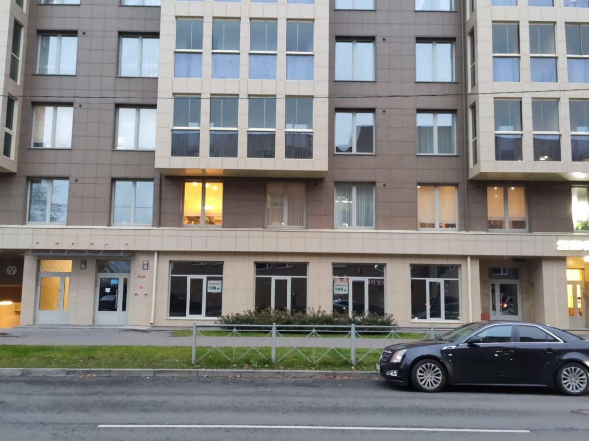 на Малом проспекте В.О., 64
