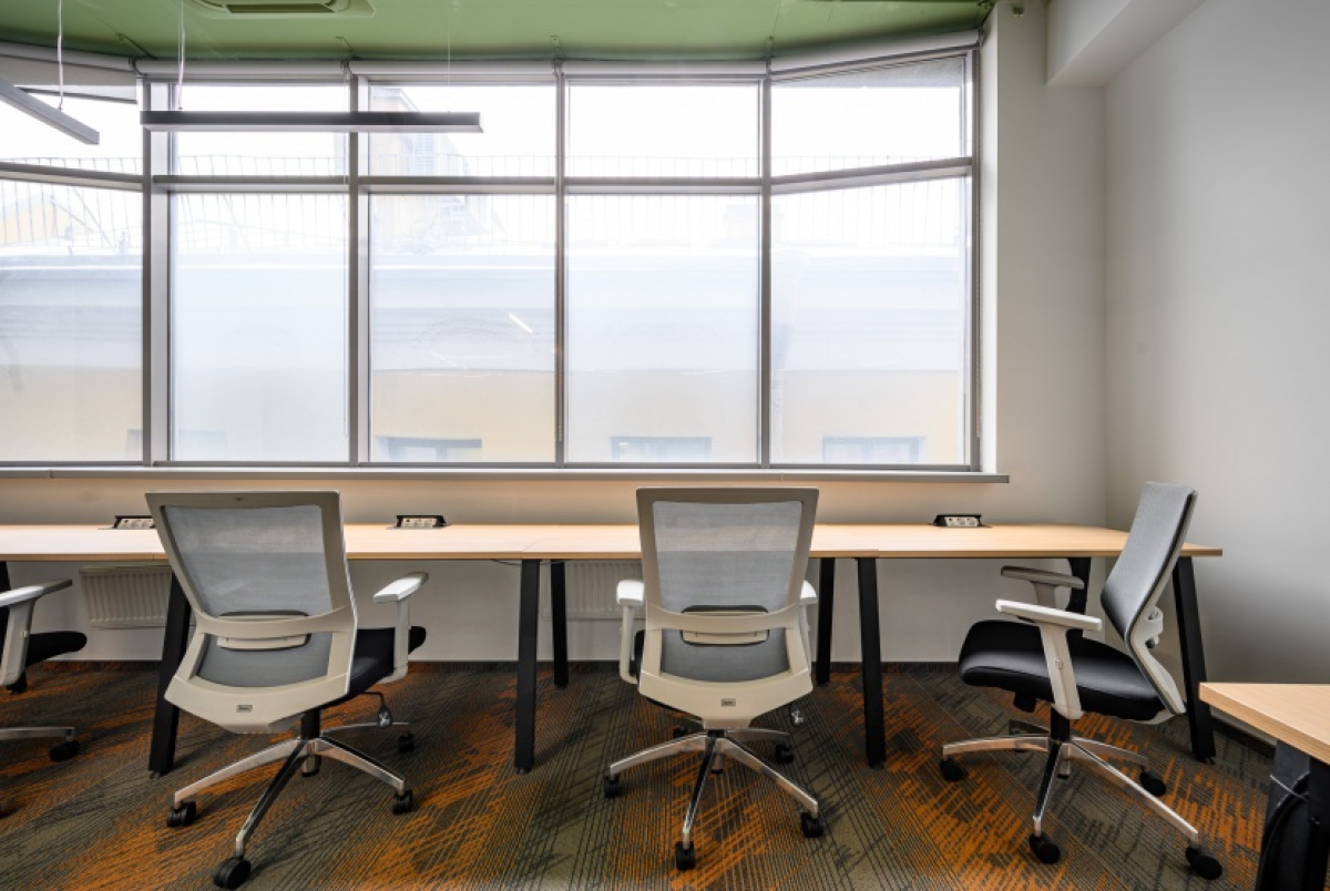 CASE Владимирская