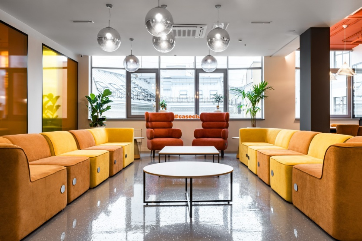 CASE Владимирская