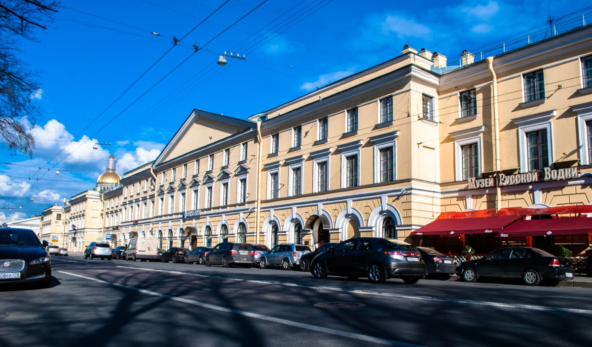 на Конногвардейском