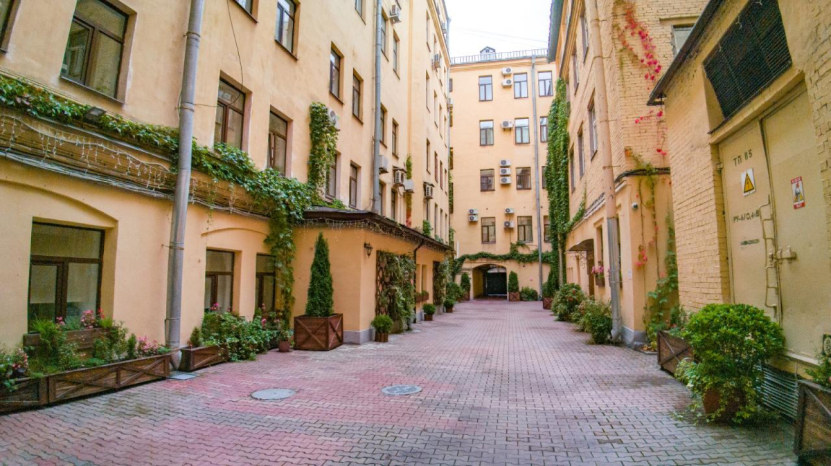 на Разъезжей