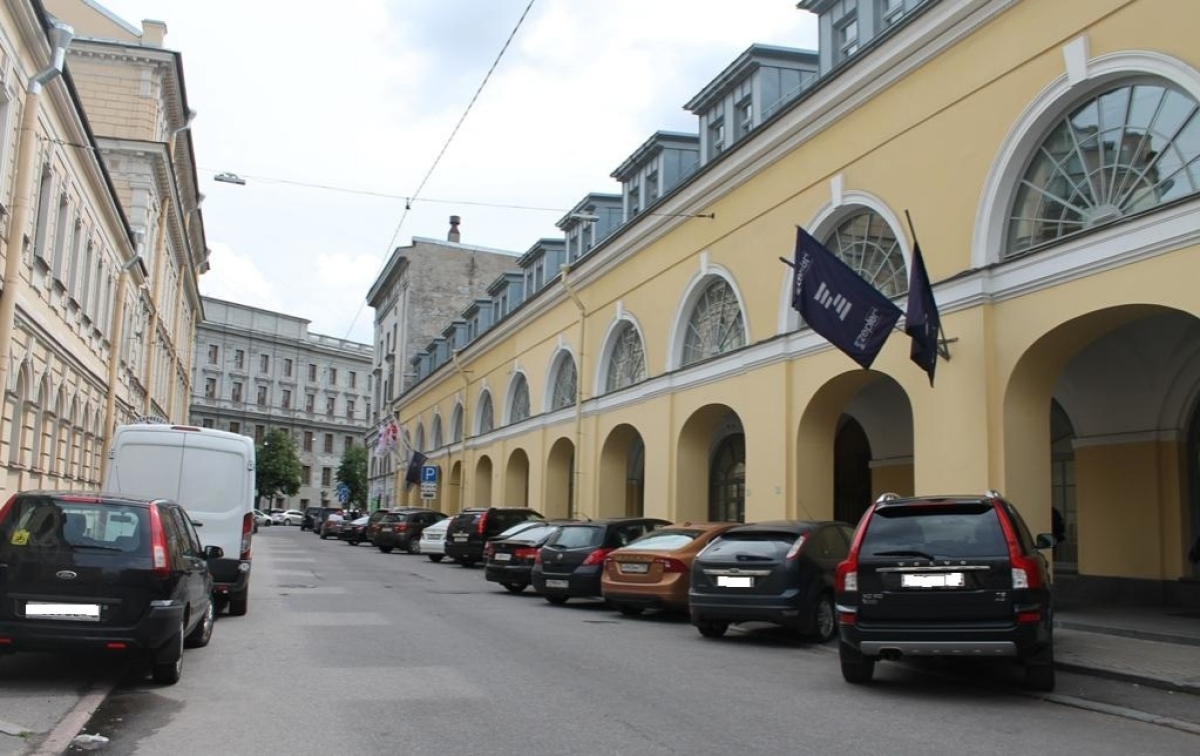 на Биржевом пер.