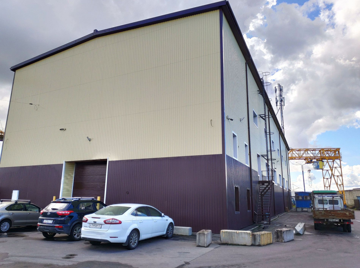 на проспекте Александровской Фермы