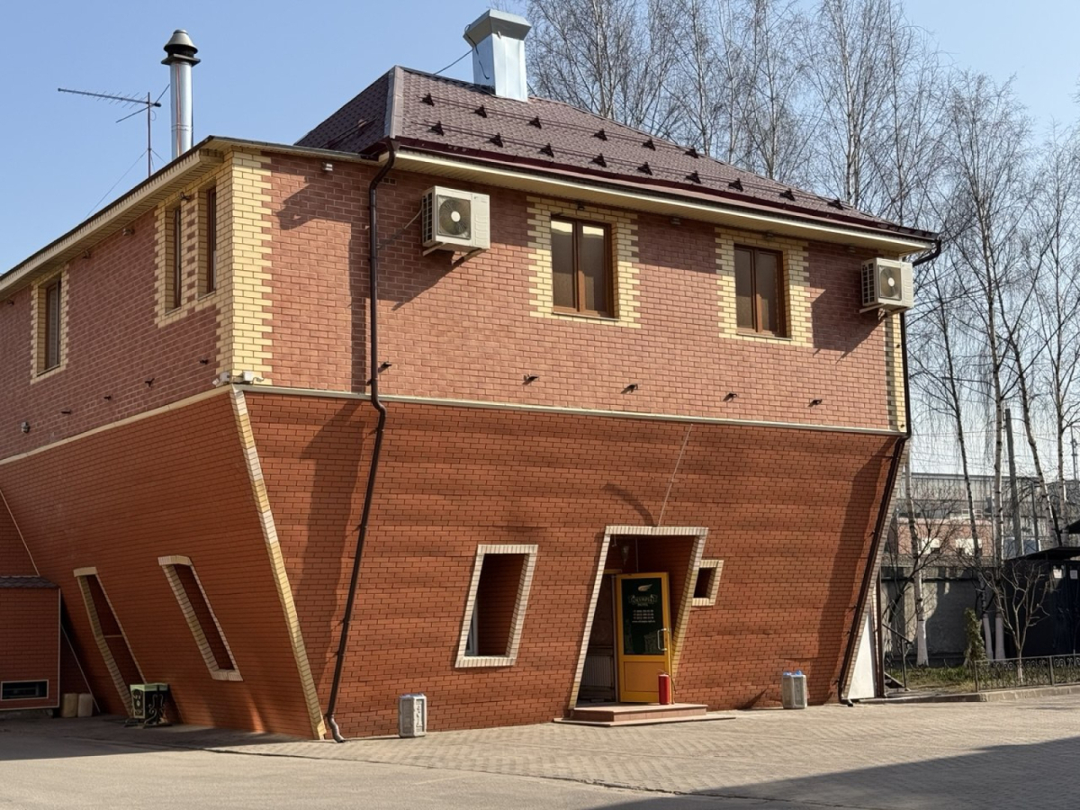 Нефтяная, 1