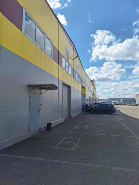 на Салова, 57