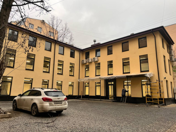 на Тележной, 8-10