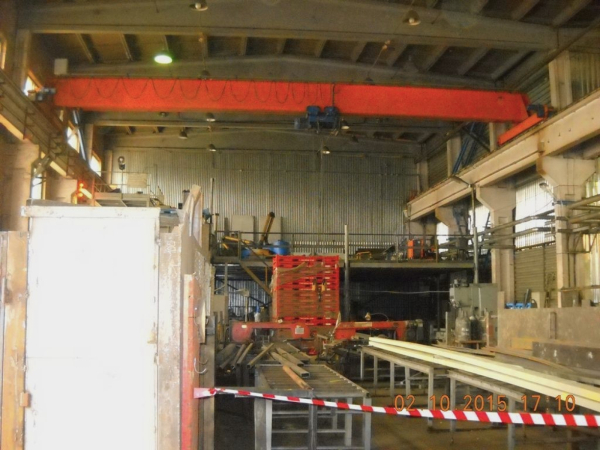 на Октябрьской набережной