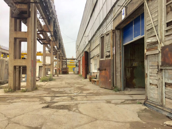 на Домостроительной 10б