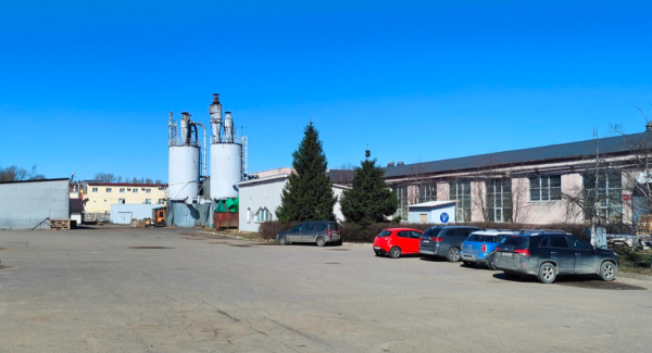 на Нефтяной дороге, 3