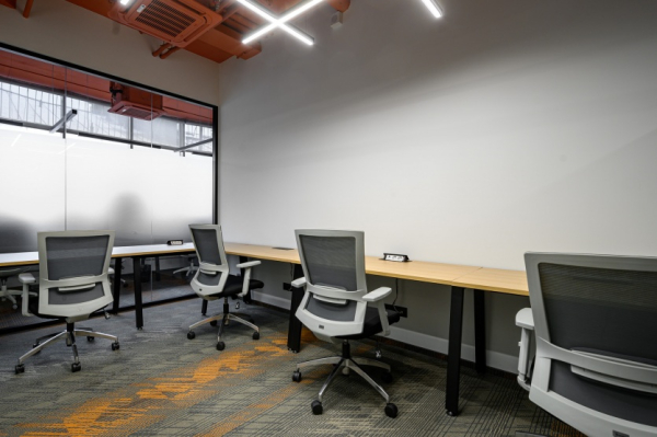 CASE Владимирская