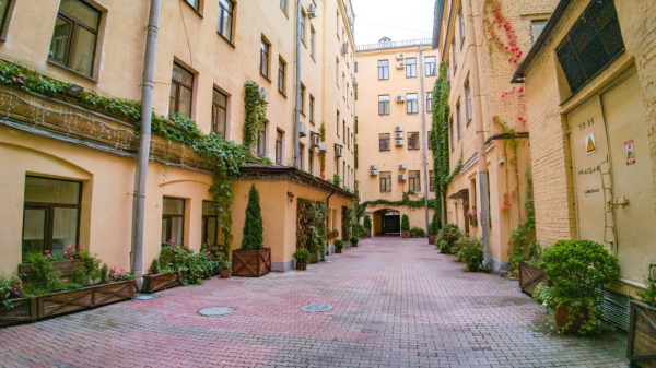 на Разъезжей