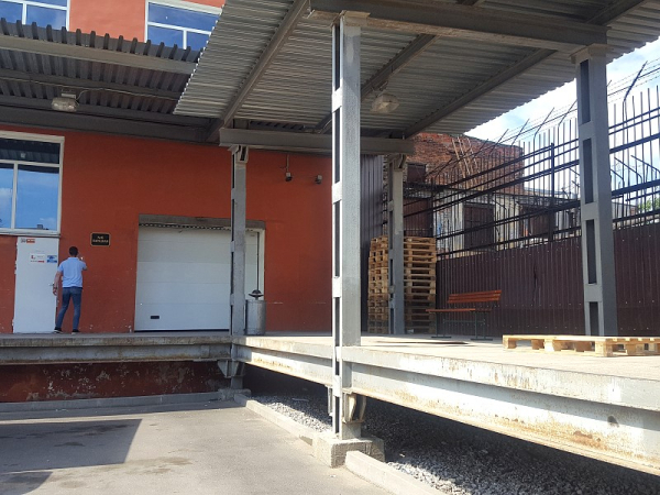 на Заозерной улице