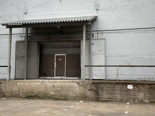 Шоссе Революции, 84