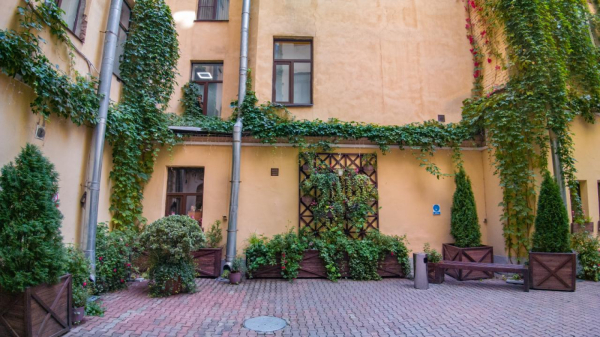 на Разъезжей