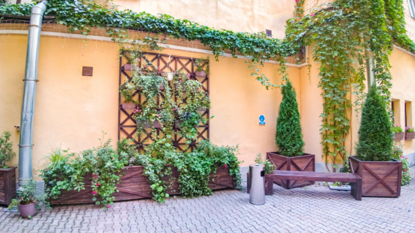 на Разъезжей