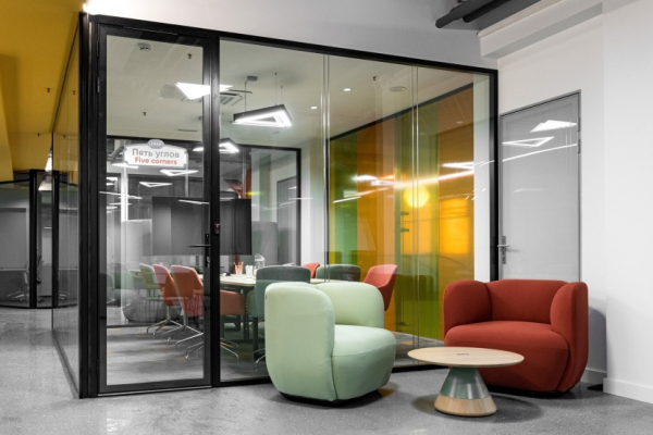 CASE Владимирская