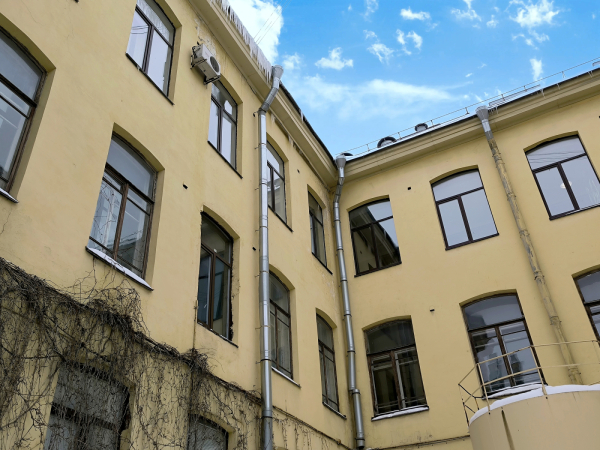 на улице Александра Невского, 6