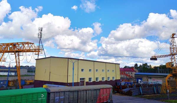 на проспекте Александровской Фермы