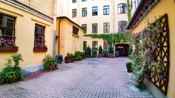 на Разъезжей