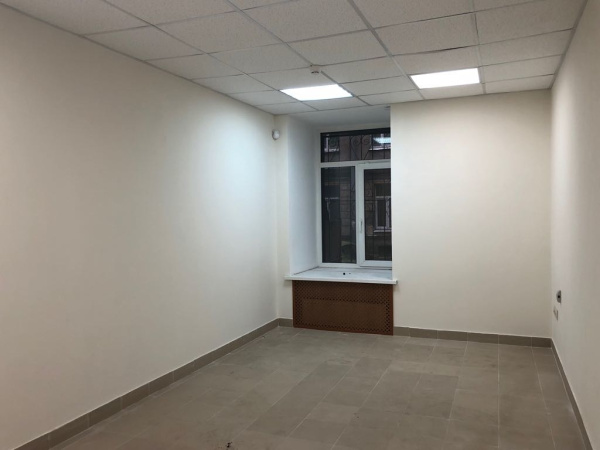 на Лиговском
