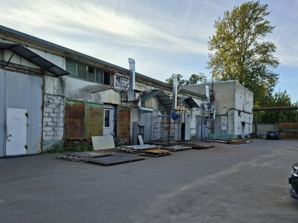 на Салова, 44