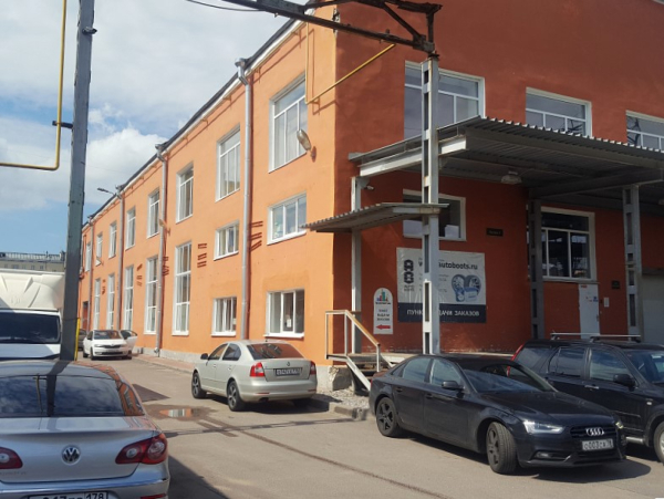 на Заозерной улице